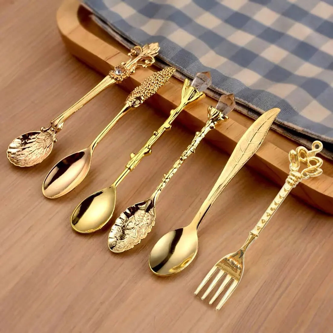 6 Carved Cutlery